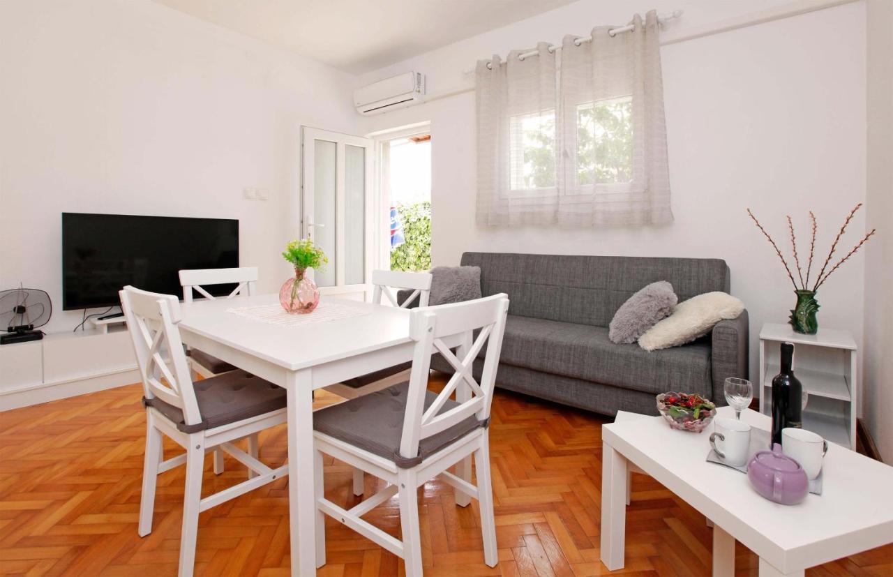 Apartman Zuvela Vela Luka Exterior photo