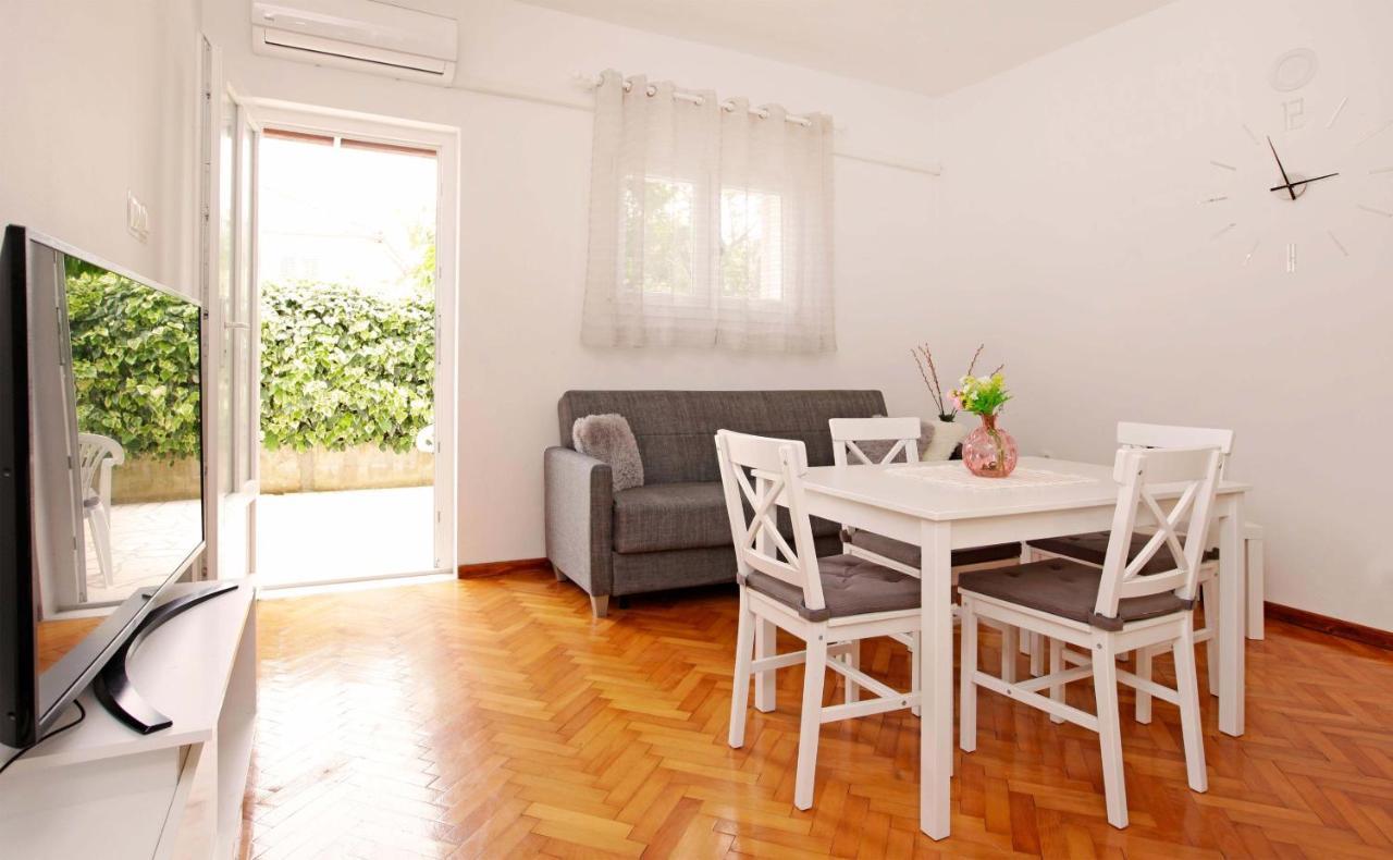 Apartman Zuvela Vela Luka Exterior photo