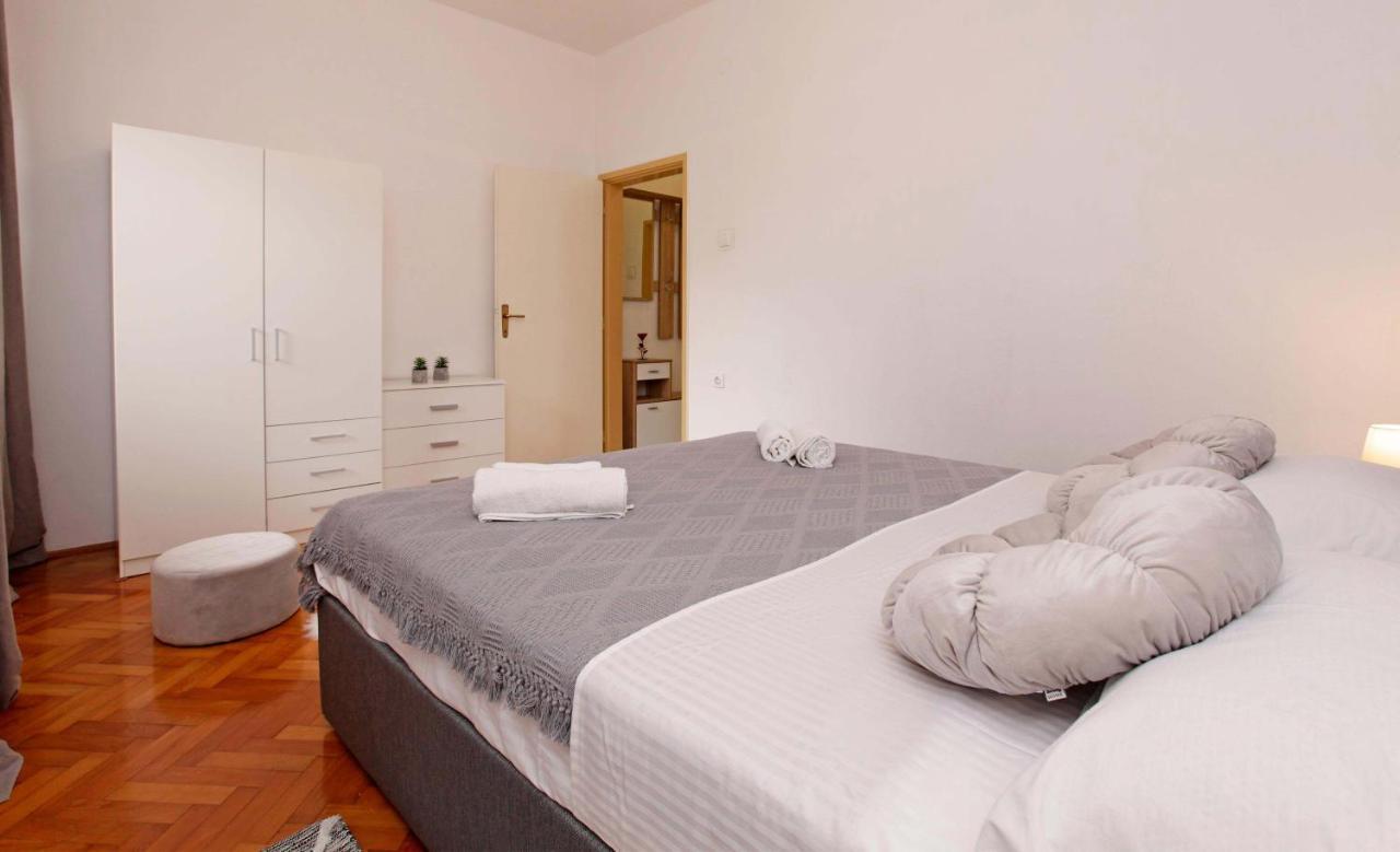 Apartman Zuvela Vela Luka Exterior photo