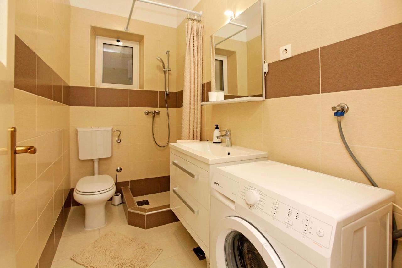 Apartman Zuvela Vela Luka Exterior photo